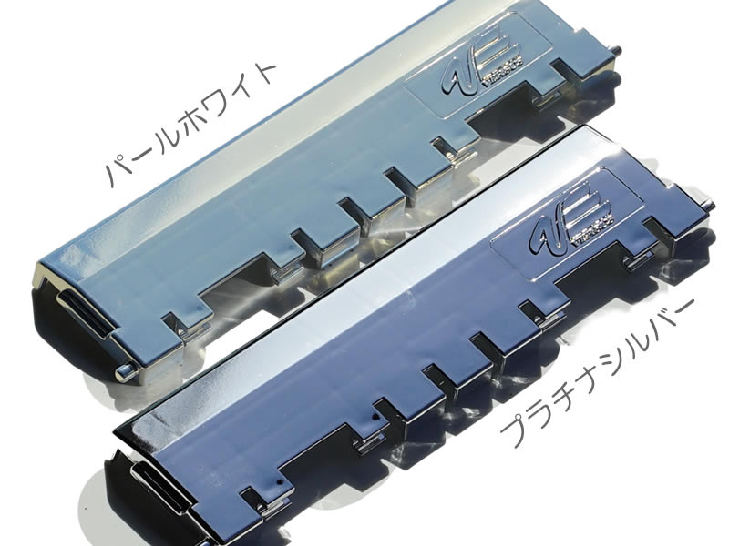 新色「プラチナシルバー」登場